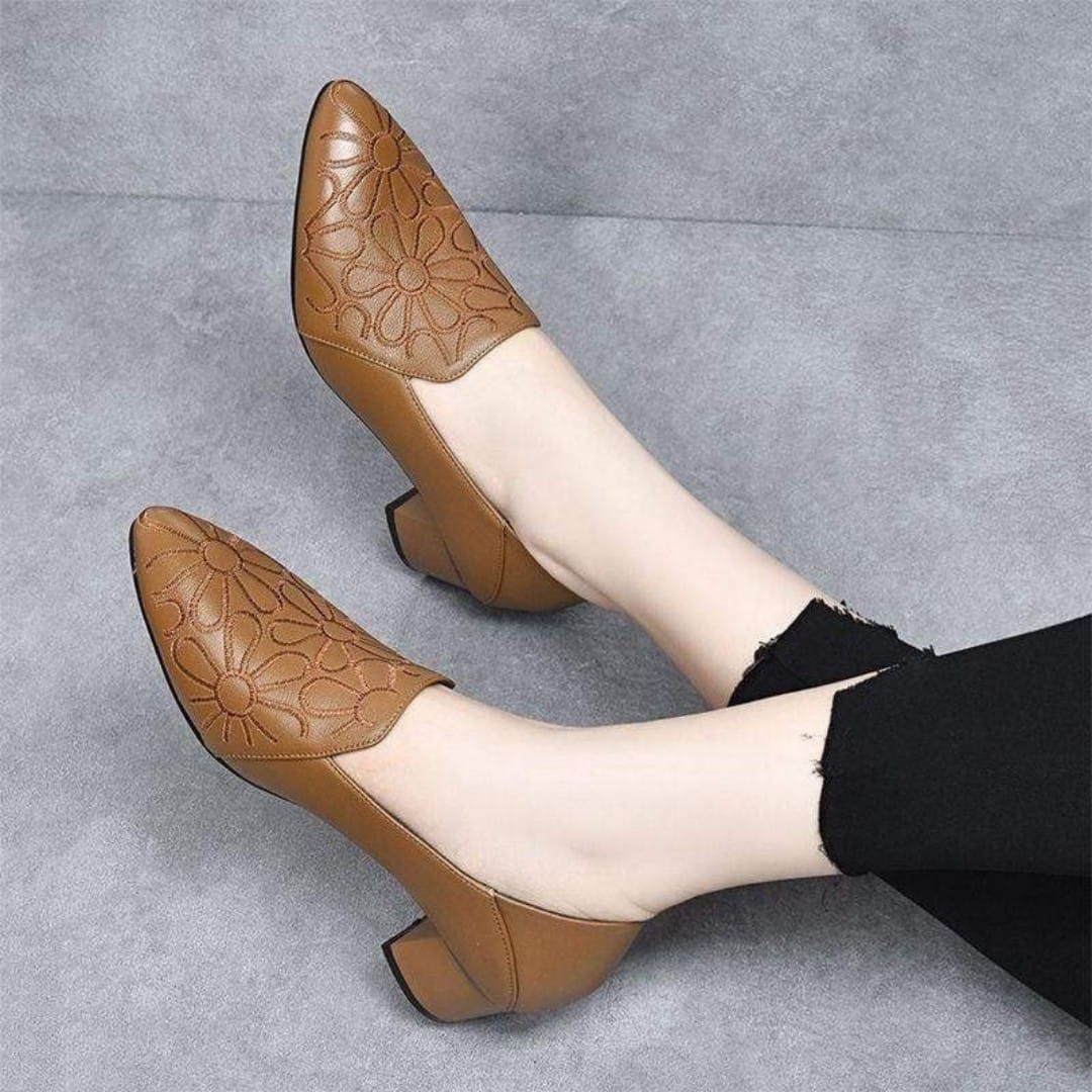 💥👠ZAPATOS ORTOPEDICOS DE TACON MEDIO, ELEGANTES Y  BORDADOS  EN CUERO👠💥